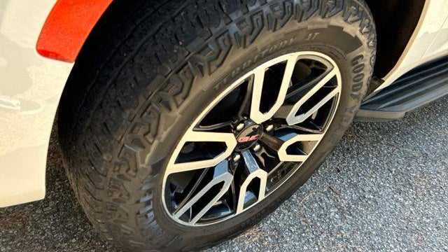 2024 GMC Yukon AT4