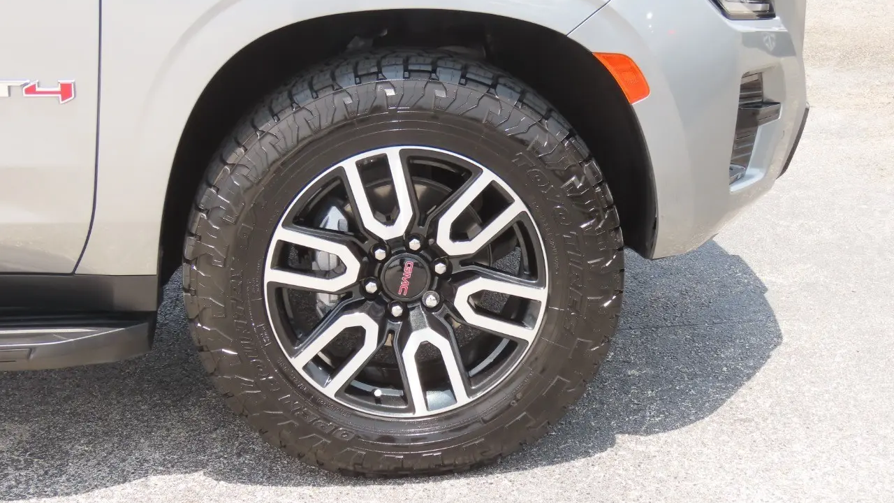 2024 GMC Yukon AT4
