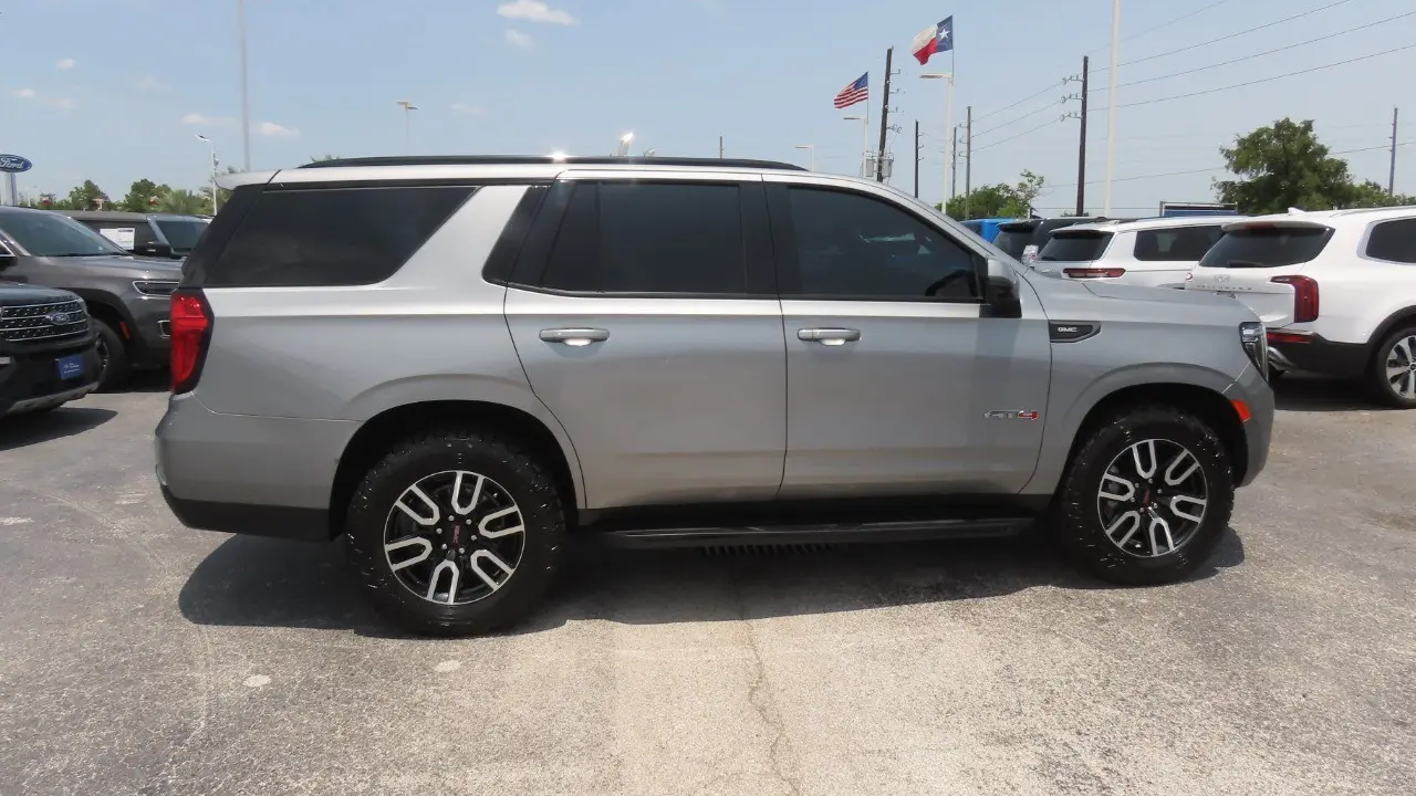 2024 GMC Yukon AT4