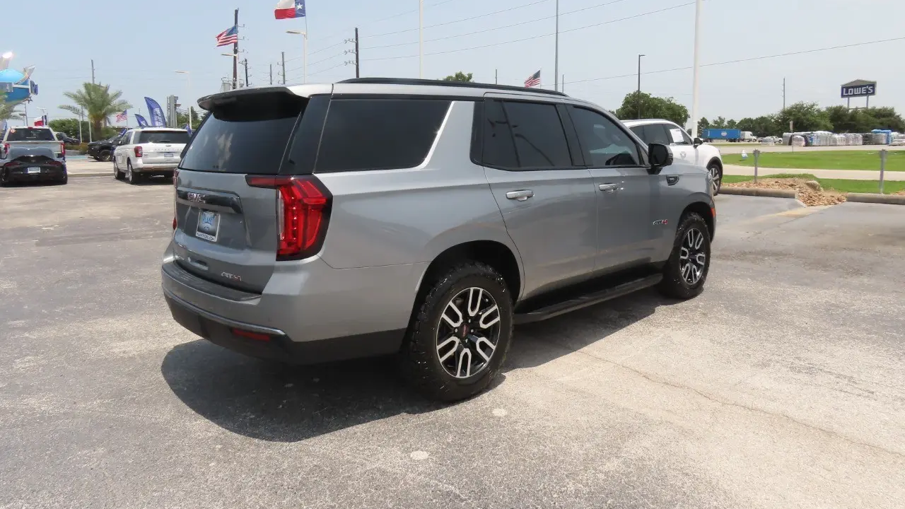 2024 GMC Yukon AT4