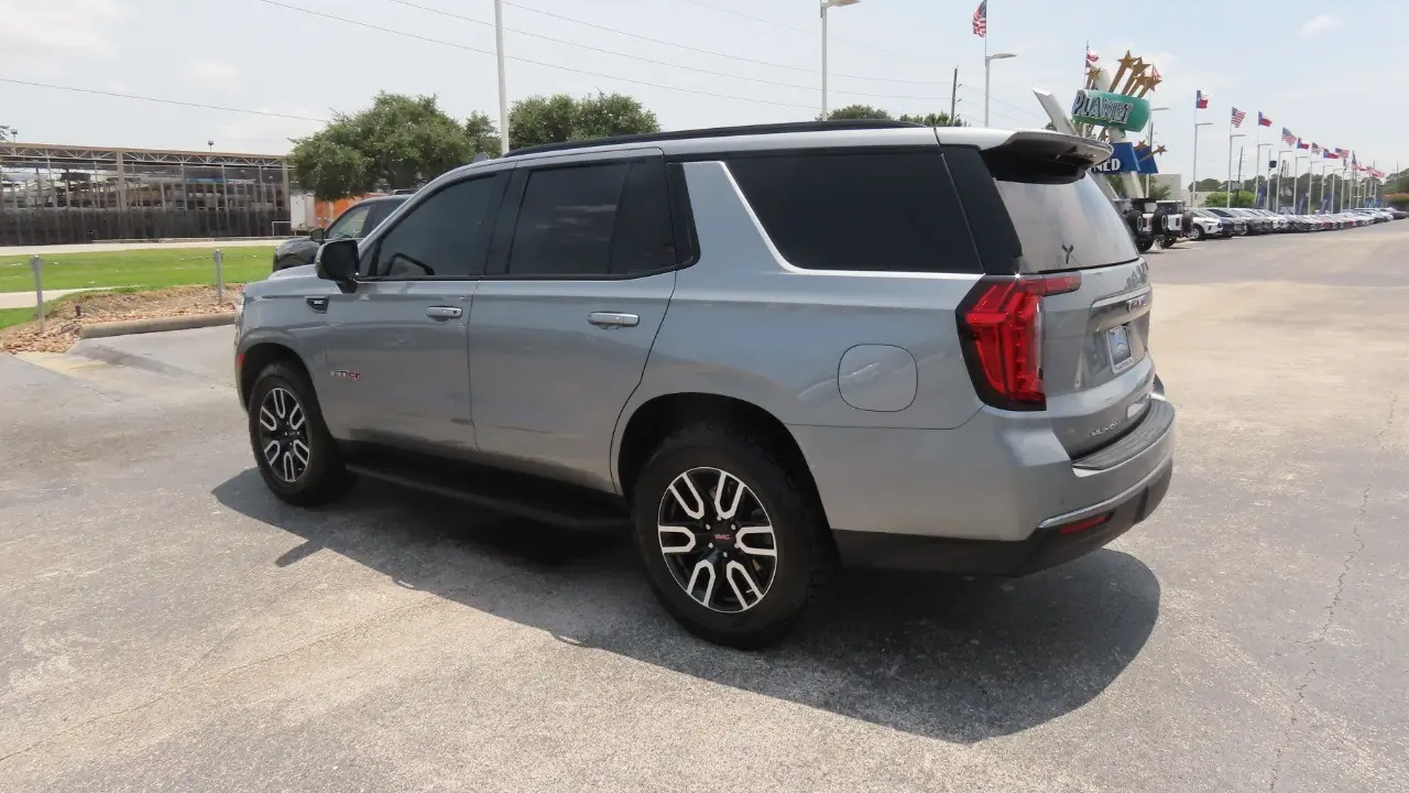 2024 GMC Yukon AT4