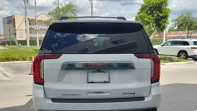 2022 GMC Yukon AT4