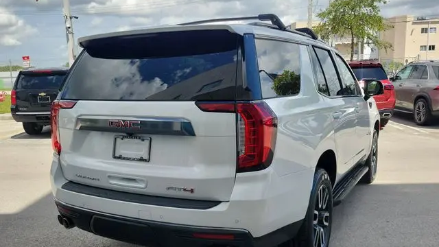 2022 GMC Yukon AT4