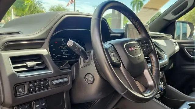 2022 GMC Yukon AT4