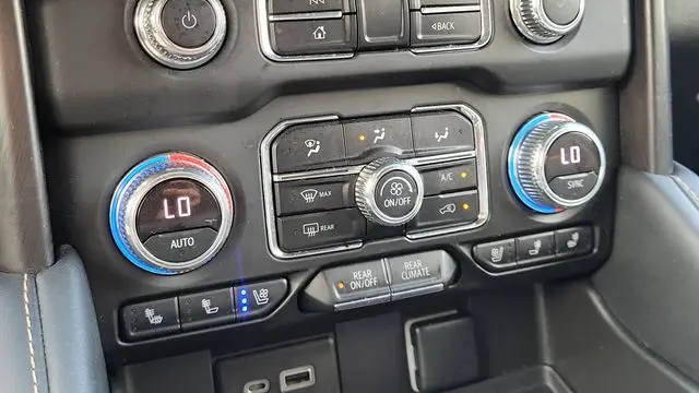 2022 GMC Yukon AT4