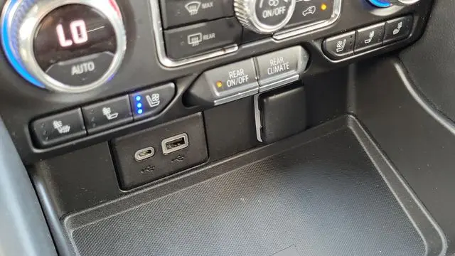 2022 GMC Yukon AT4