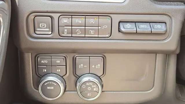 2022 GMC Yukon AT4