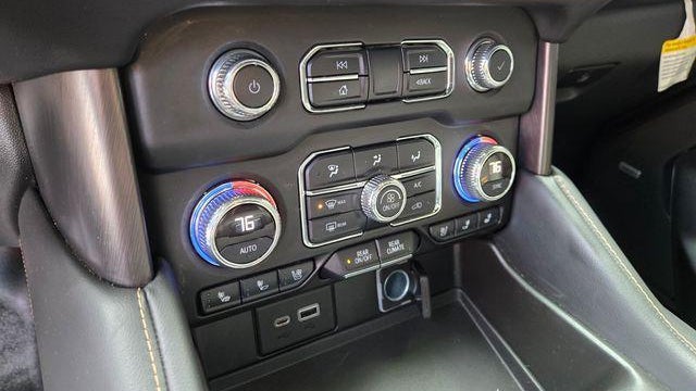 2022 GMC Yukon AT4