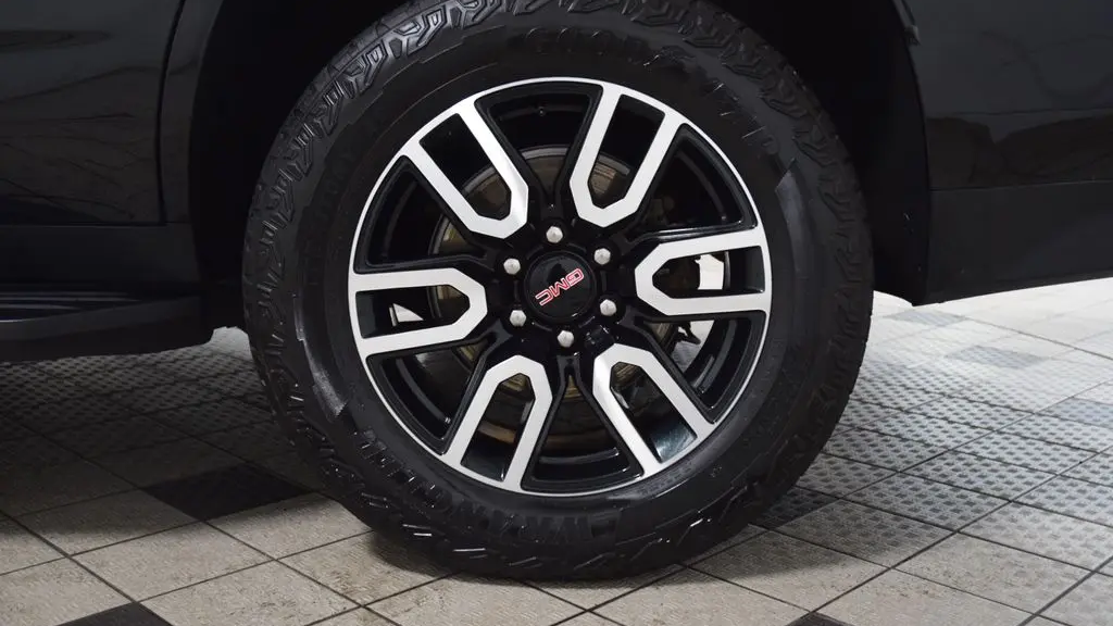 2024 GMC Yukon AT4