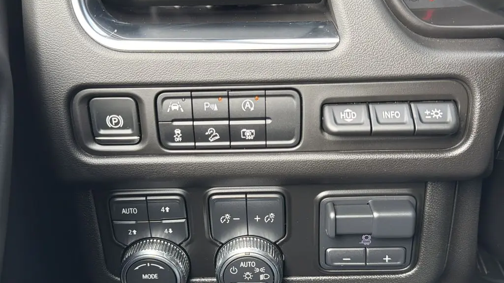2024 GMC Yukon AT4