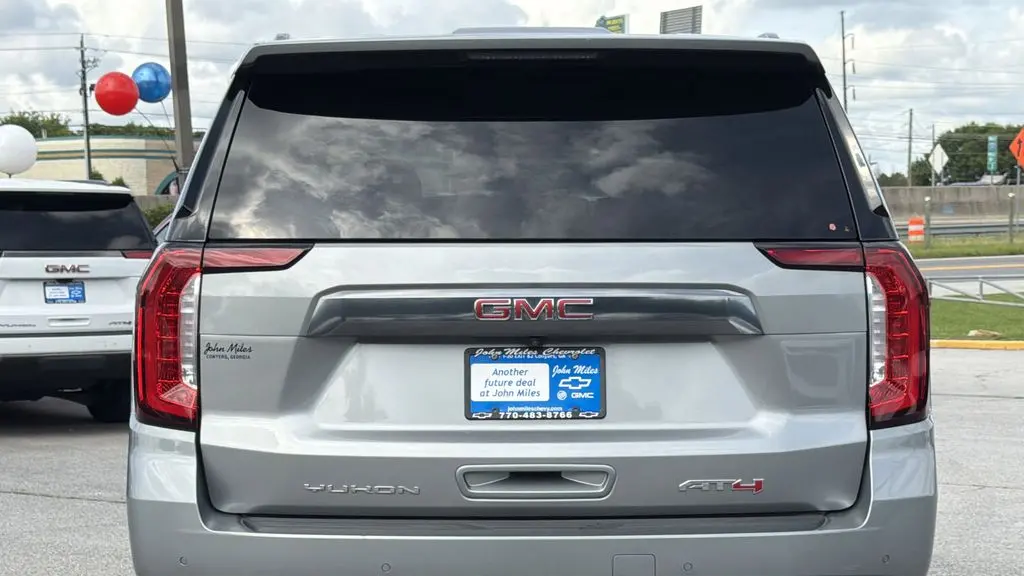 2024 GMC Yukon AT4