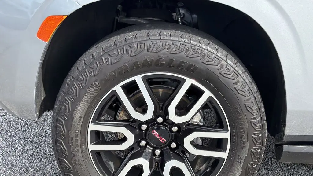2024 GMC Yukon AT4