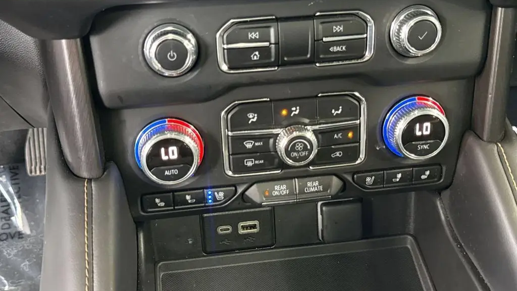 2023 GMC Yukon AT4