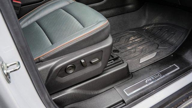 2025 GMC Yukon AT4