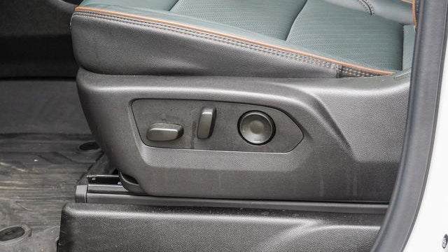 2025 GMC Yukon AT4