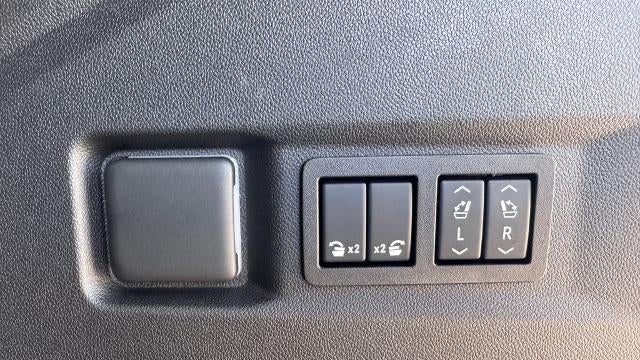 2025 GMC Yukon AT4