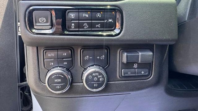 2025 GMC Yukon AT4