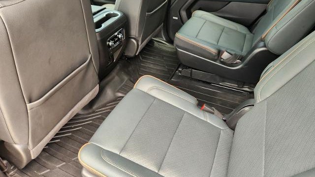 2025 GMC Yukon AT4