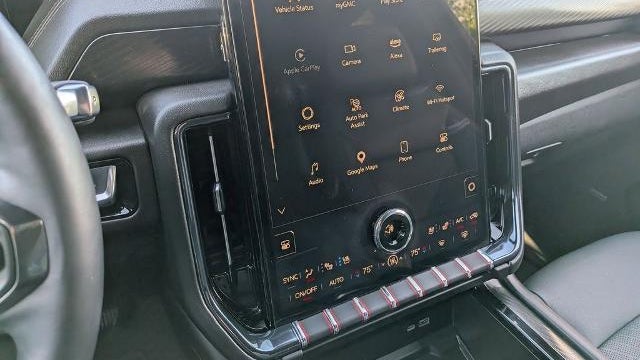 2025 GMC Yukon AT4