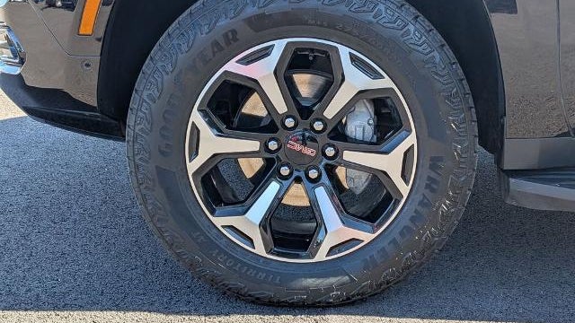 2025 GMC Yukon AT4