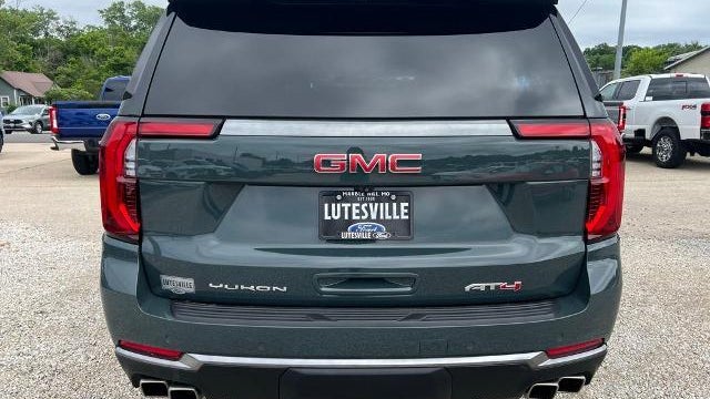 2025 GMC Yukon AT4