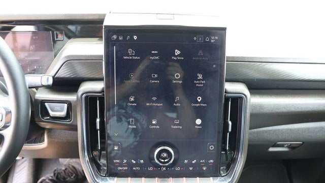 2025 GMC Yukon AT4