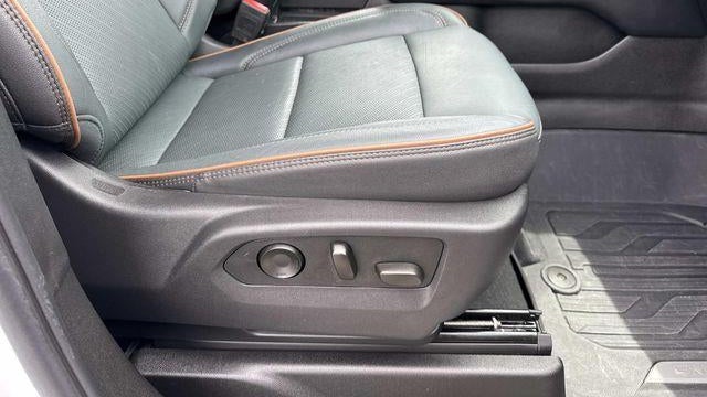 2025 GMC Yukon AT4