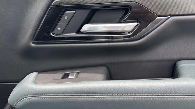 2025 GMC Yukon AT4