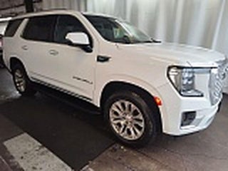 2023 GMC Yukon with Summit White Exterior