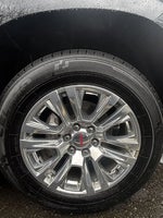 2024 Yukon Thumbnail 8