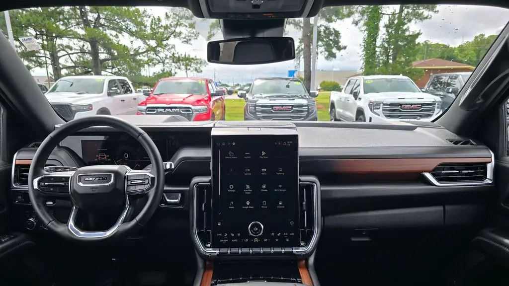 2025 GMC Yukon Denali