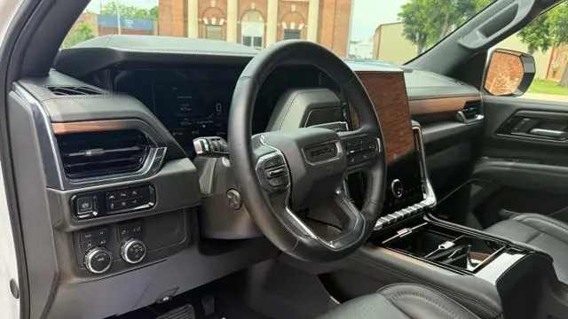 2025 GMC Yukon Denali