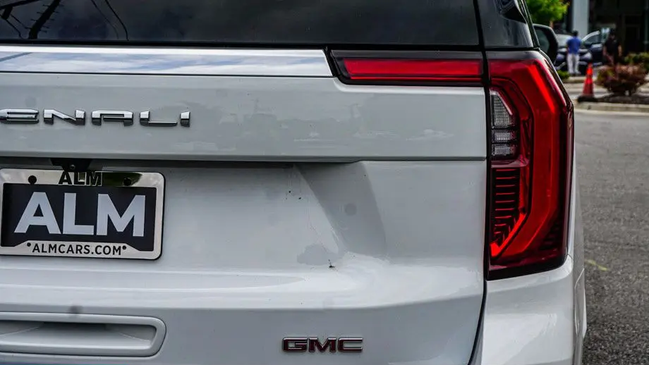 2025 GMC Yukon Denali