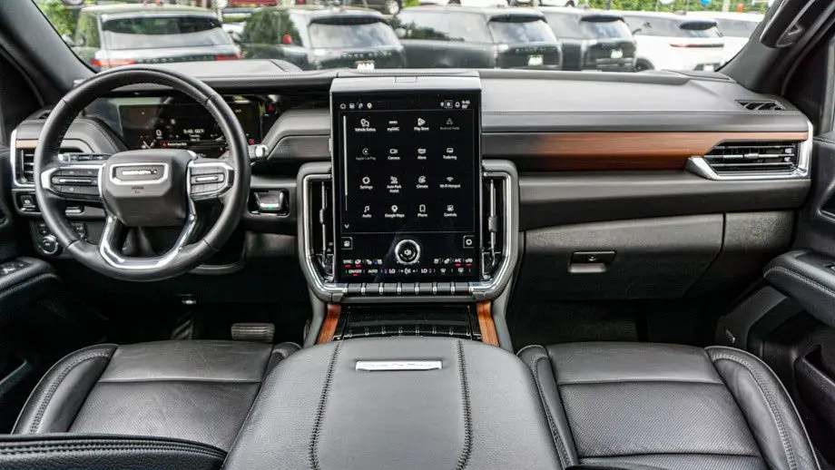 2025 GMC Yukon Denali