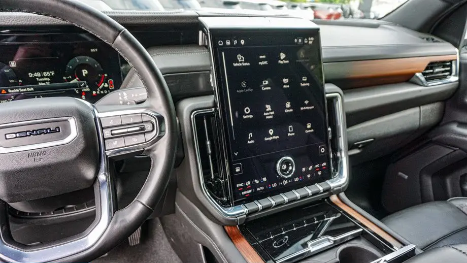 2025 GMC Yukon Denali