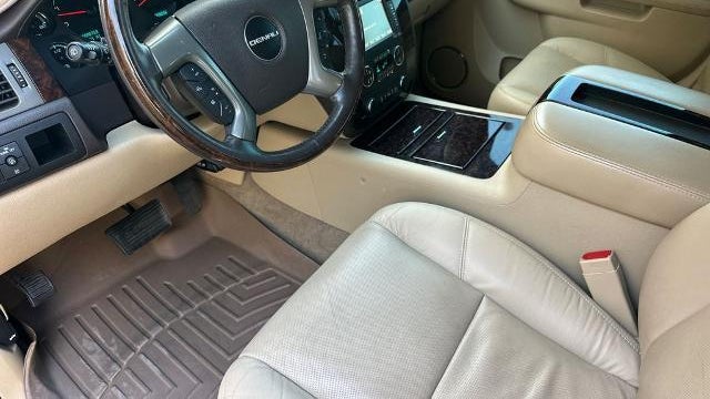 2012 GMC Yukon Denali