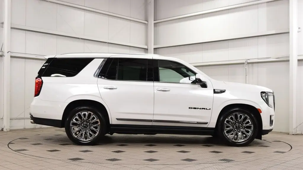 2023 GMC Yukon Denali Ultimate