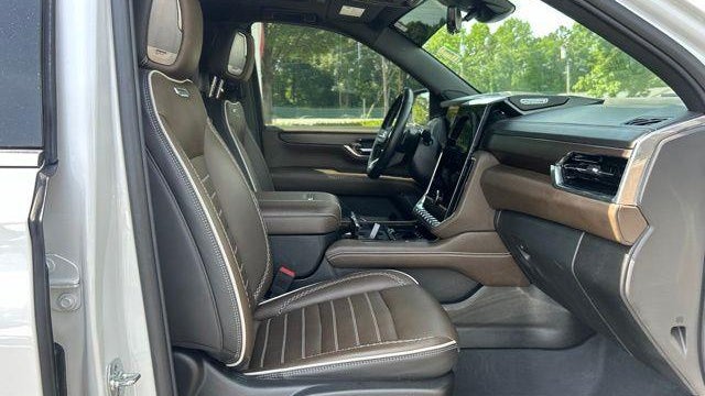 2025 GMC Yukon Denali Ultimate