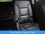 2017 Yukon XL Thumbnail 16
