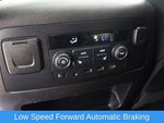 2017 Yukon XL Thumbnail 18