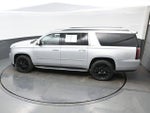 2016 Yukon XL Thumbnail 35