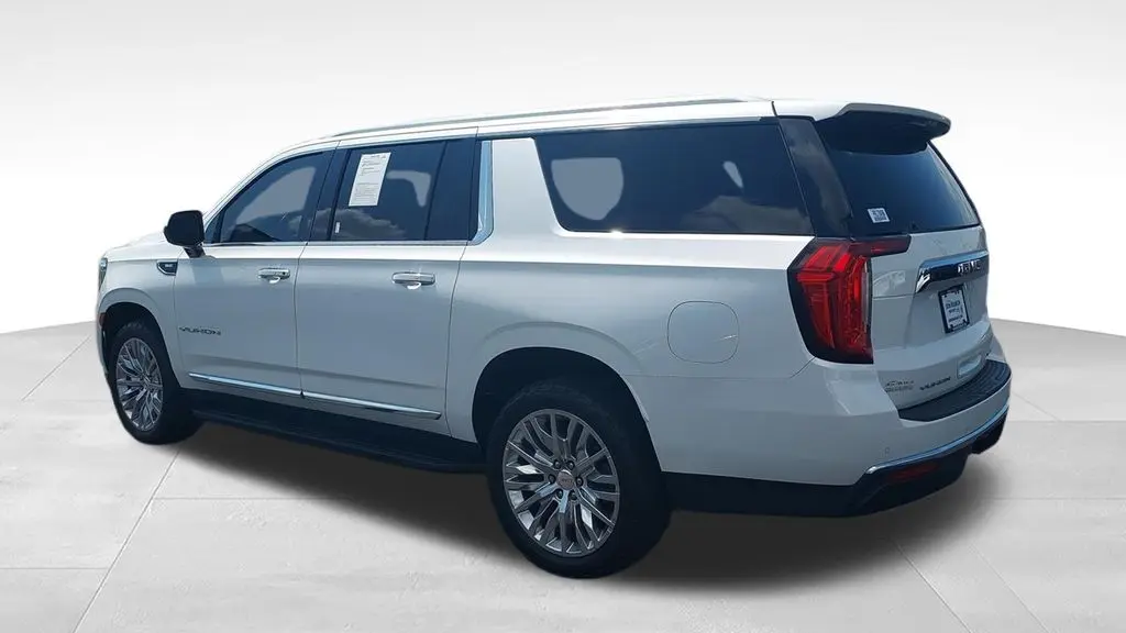 2023 GMC Yukon XL SLT