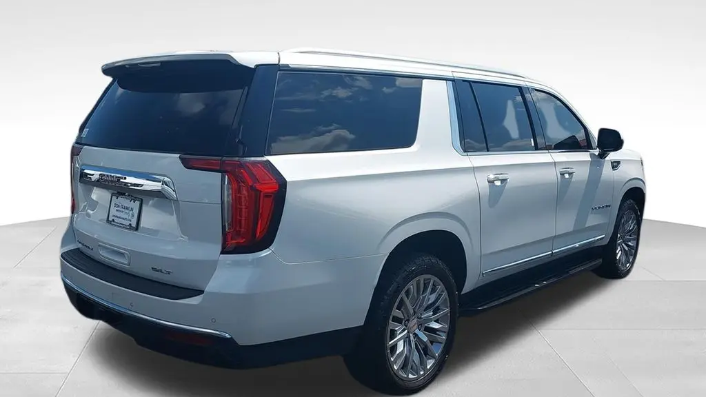 2023 GMC Yukon XL SLT