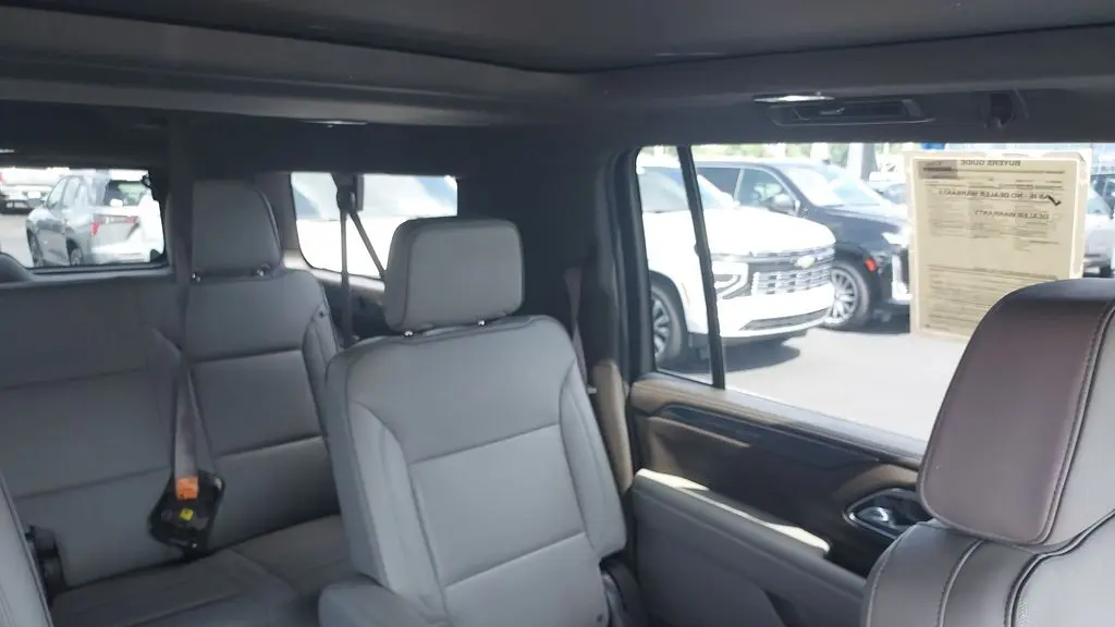 2023 GMC Yukon XL SLT