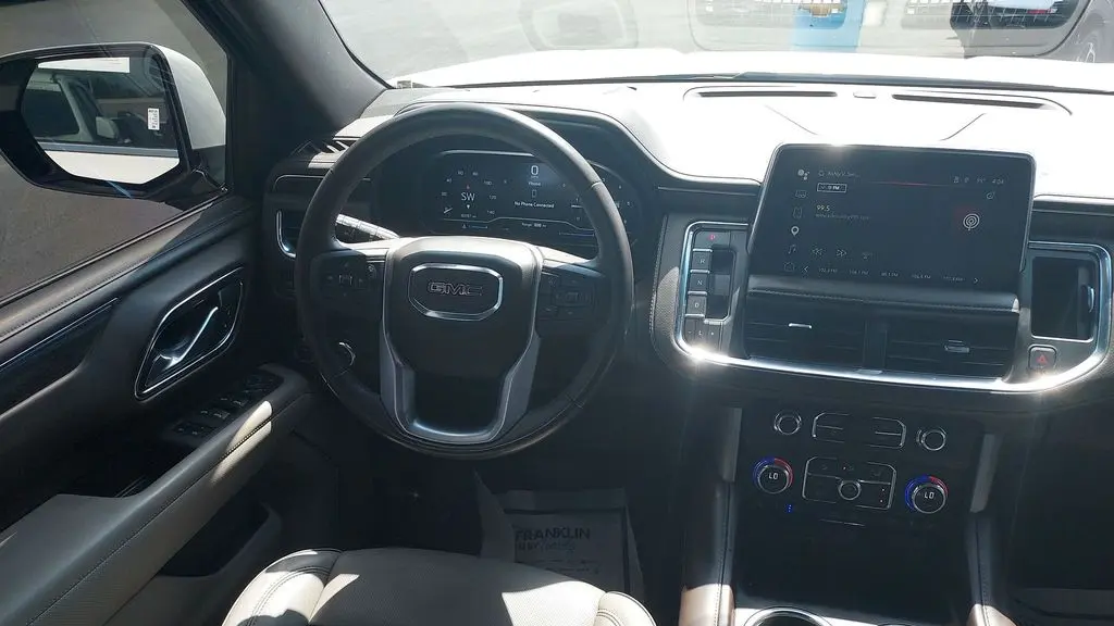 2023 GMC Yukon XL SLT