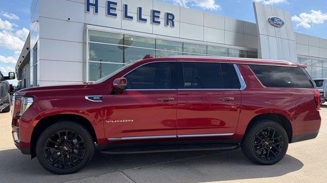 2023 GMC Yukon XL SLT
