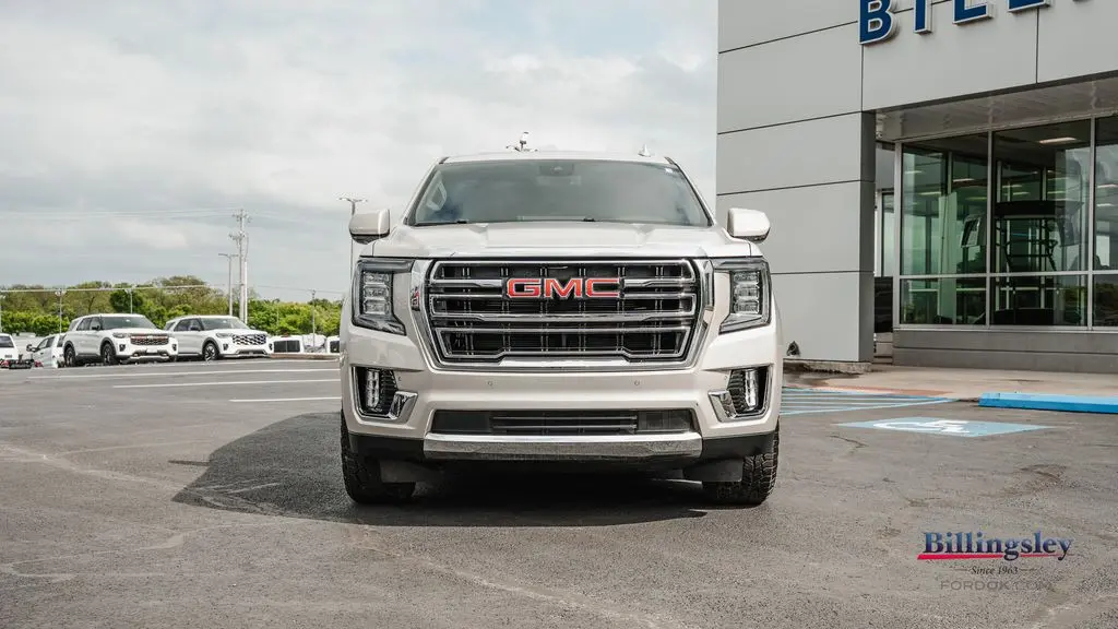 2023 GMC Yukon XL SLT