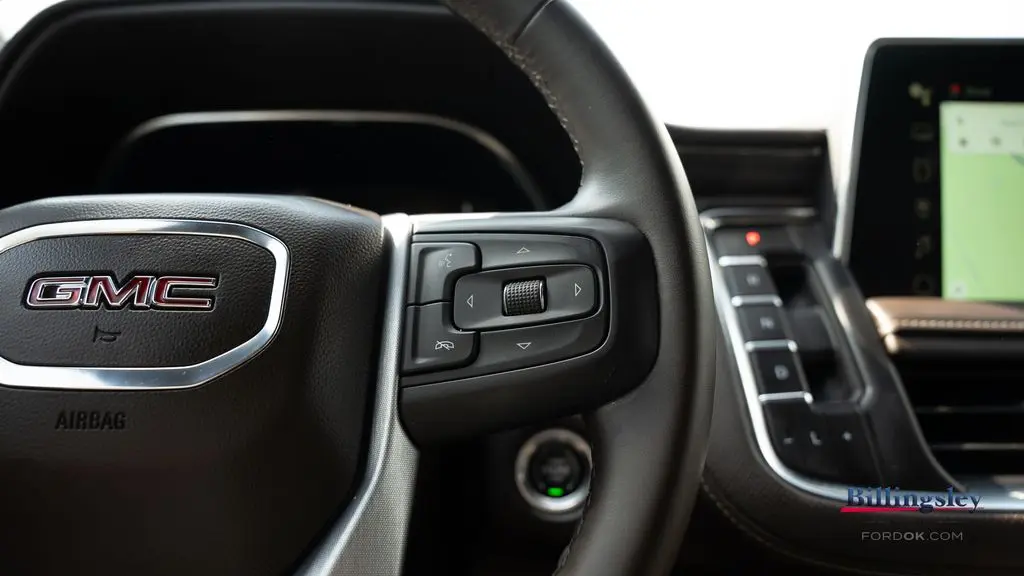 2023 GMC Yukon XL SLT