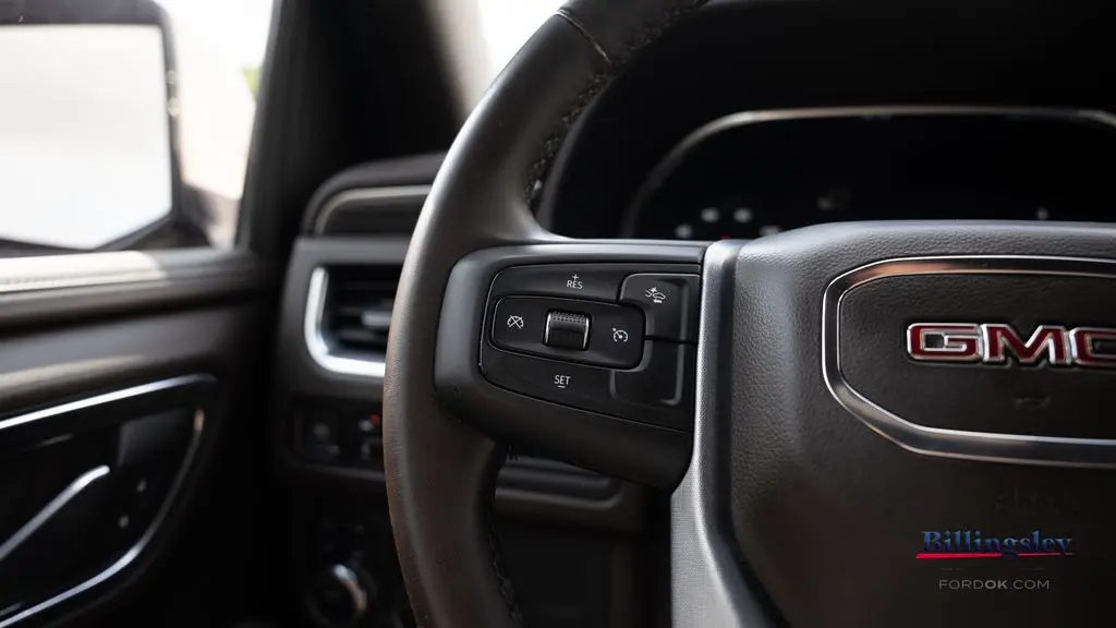 2023 GMC Yukon XL SLT