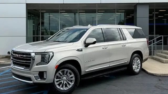 2023 GMC Yukon XL SLT